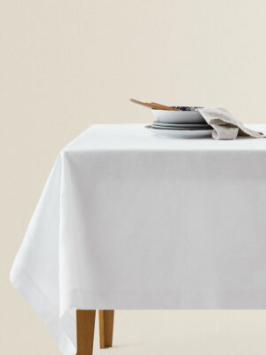 Candin Basic Cotton Tablecloth